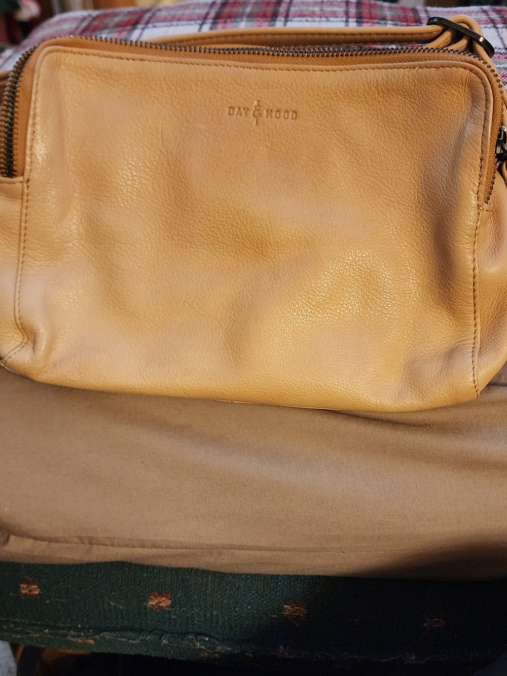 DAY & MOOD Mustard/Caramel Leather Crossbody Bag
